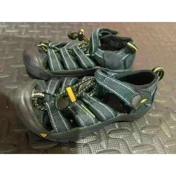 Boys' Keen Newport H2 Sandals, size 11 - Picture 3 of 7